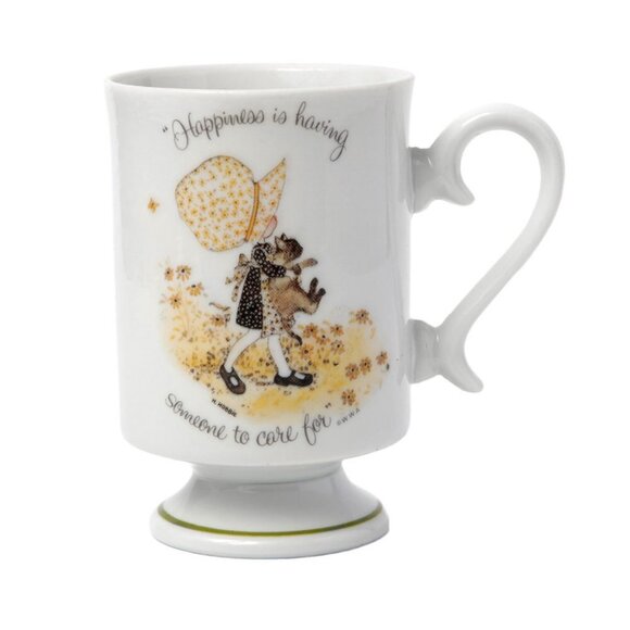 Vintage Holly Hobbie Porcelain Pedestal Mug Coffee Tea Cup Ceramic 70s White Cat - Picture 1 of 6